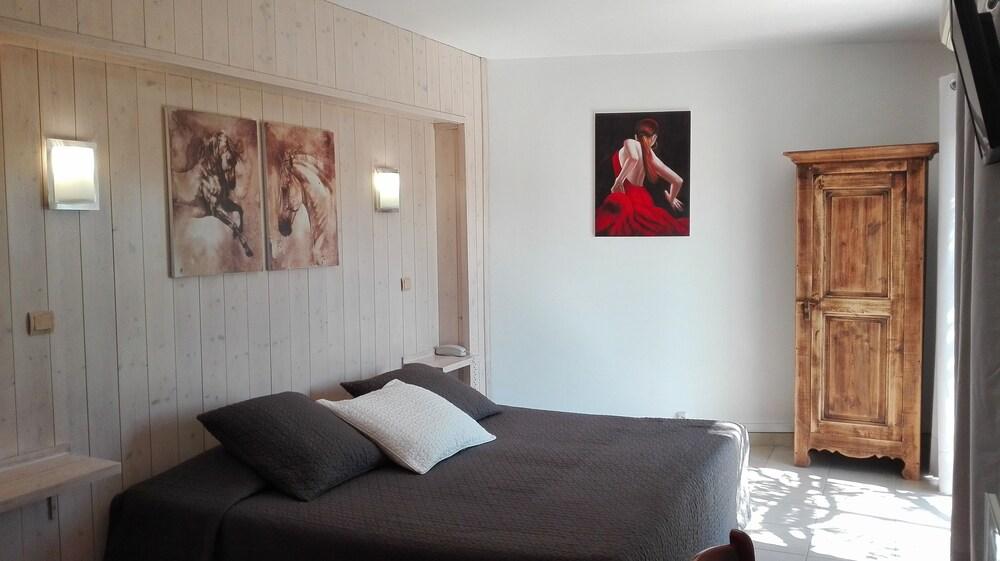 L'Auberge Camarguaise Сент-Мари-де-ла-Мер Экстерьер фото