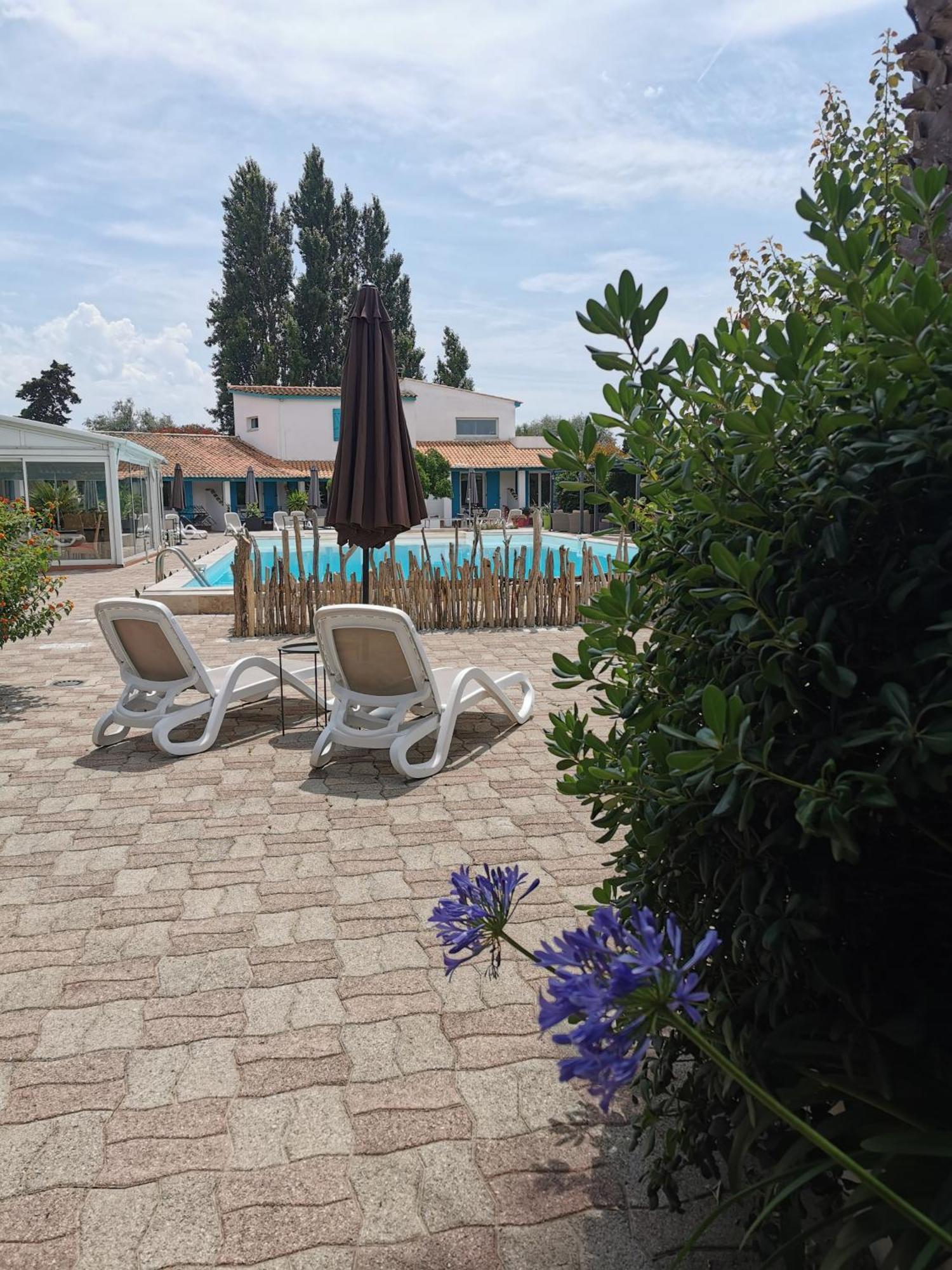 L'Auberge Camarguaise Сент-Мари-де-ла-Мер Экстерьер фото